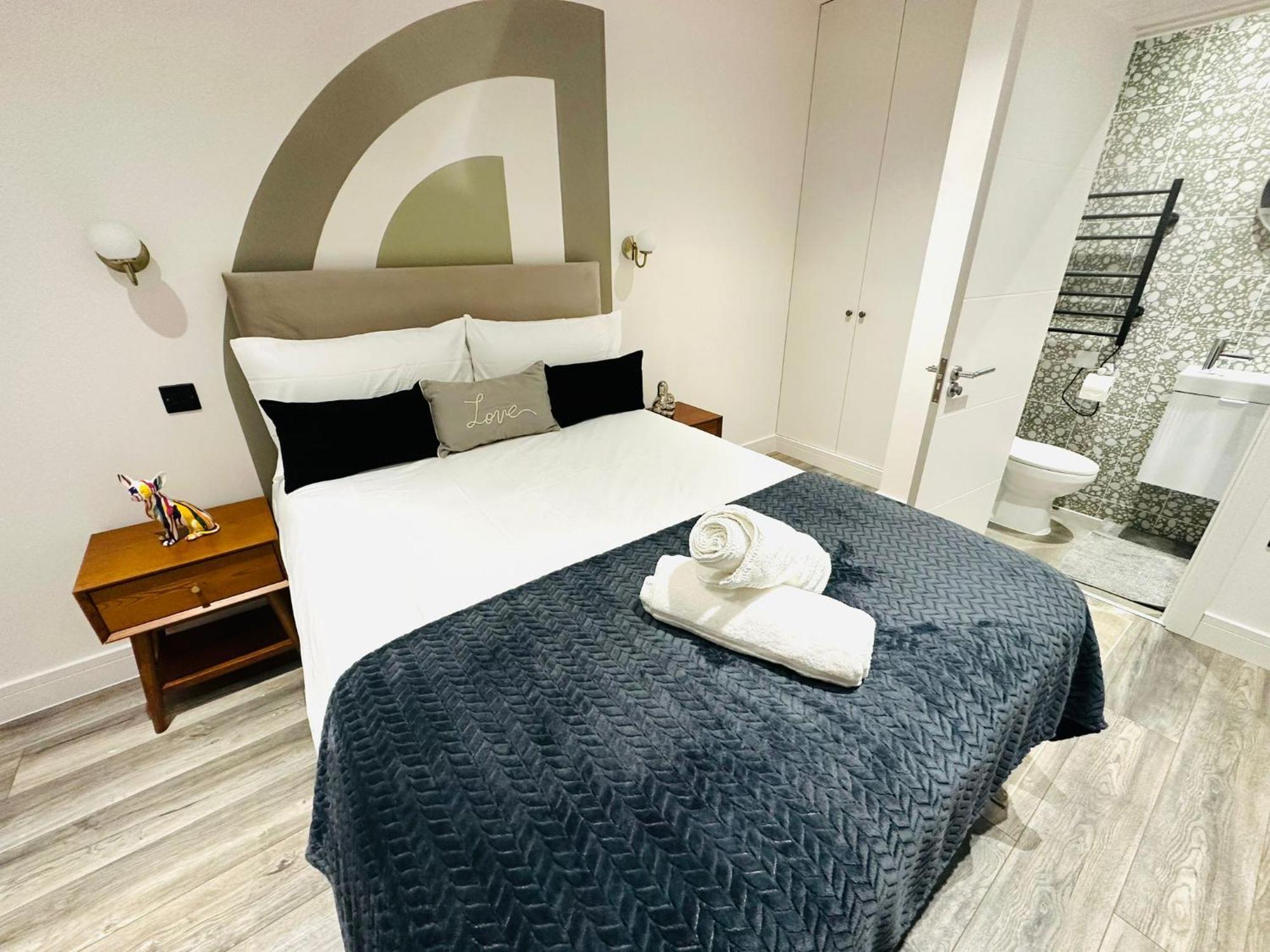 Apartment Luxury Flats, Perfect And Ideal For Tourists London
