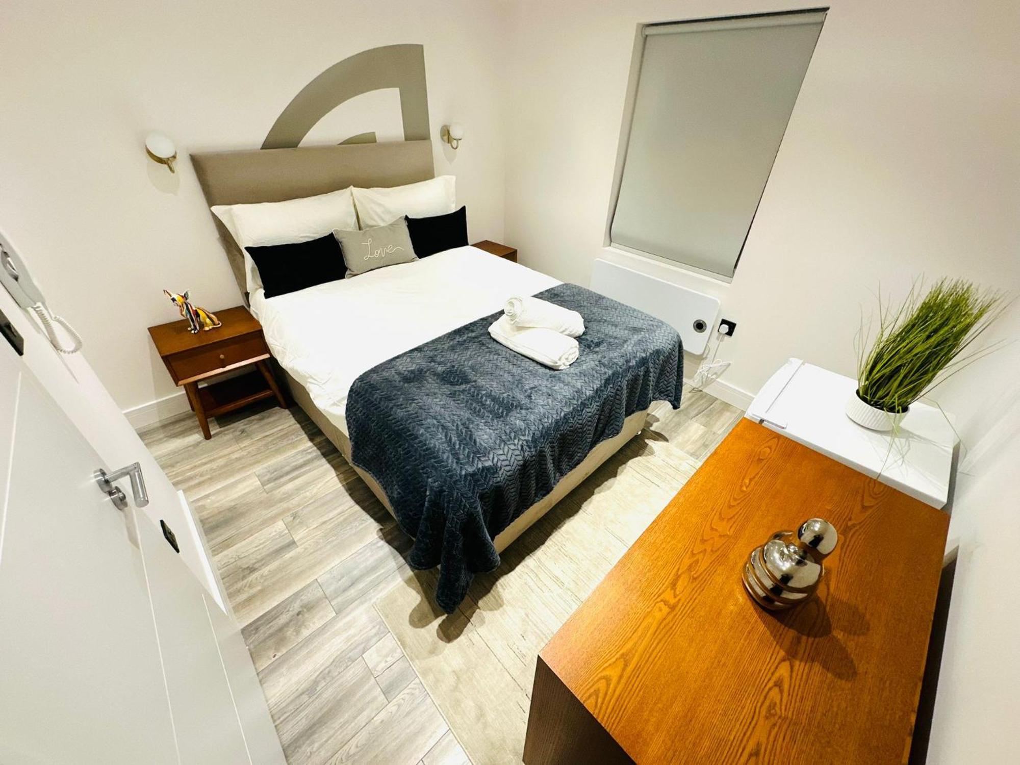 Luxury Flats, Perfect And Ideal For Tourists *