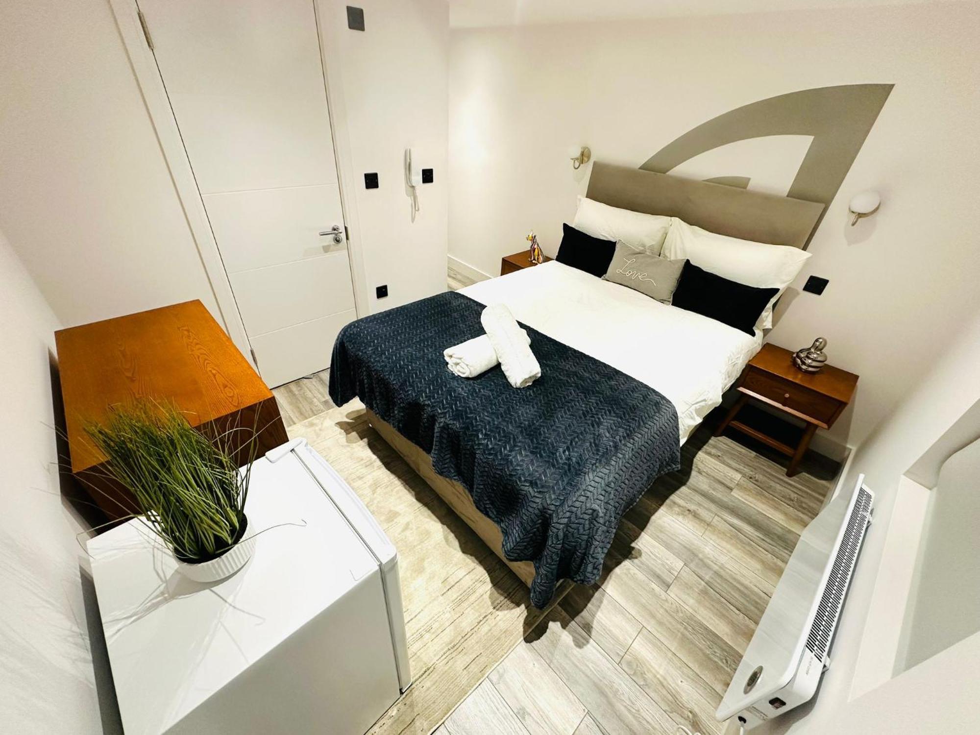 Luxury Flats, Perfect And Ideal For Tourists Apartment *