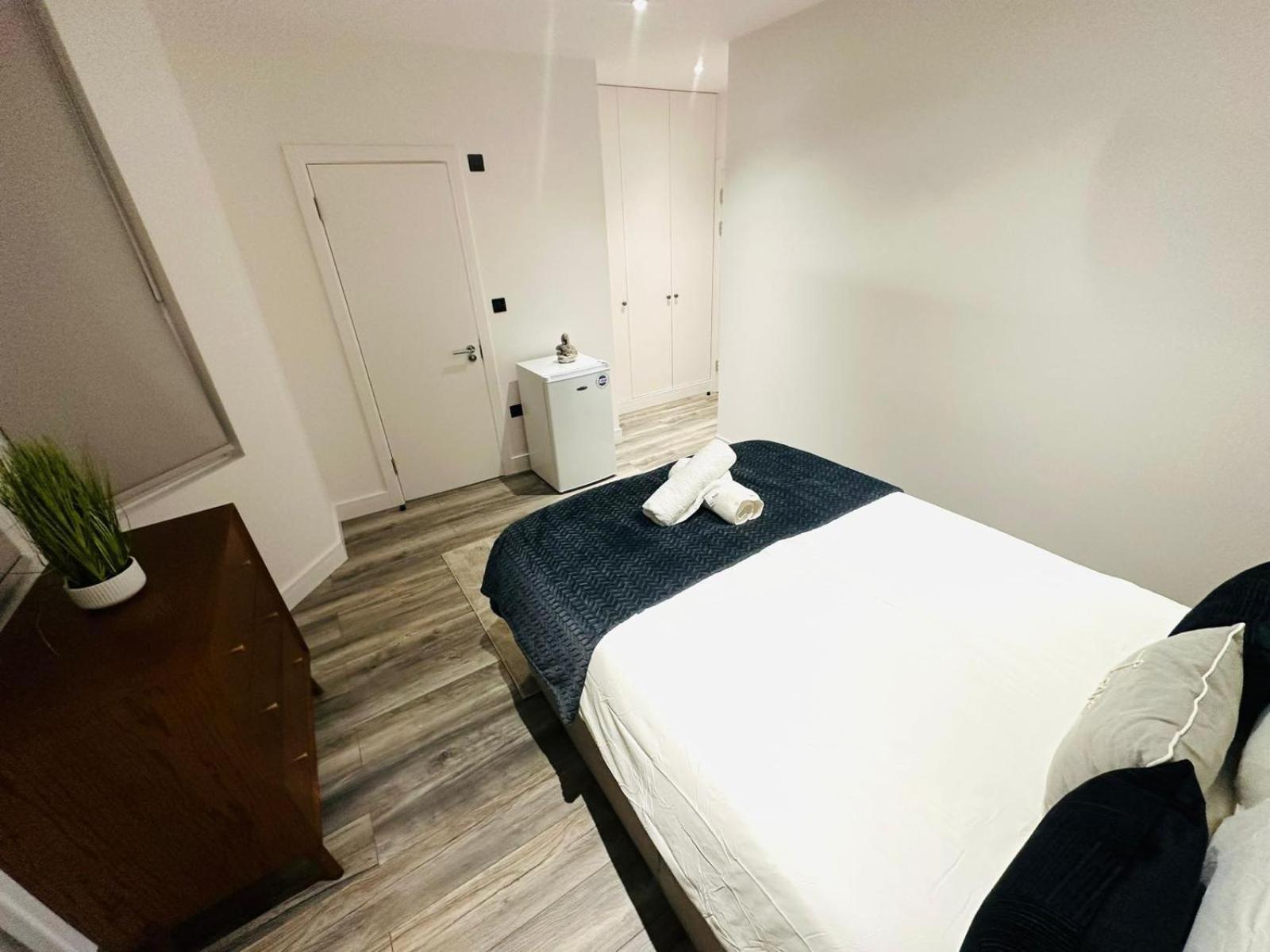 Luxury Flats, Perfect And Ideal For Tourists Apartment *