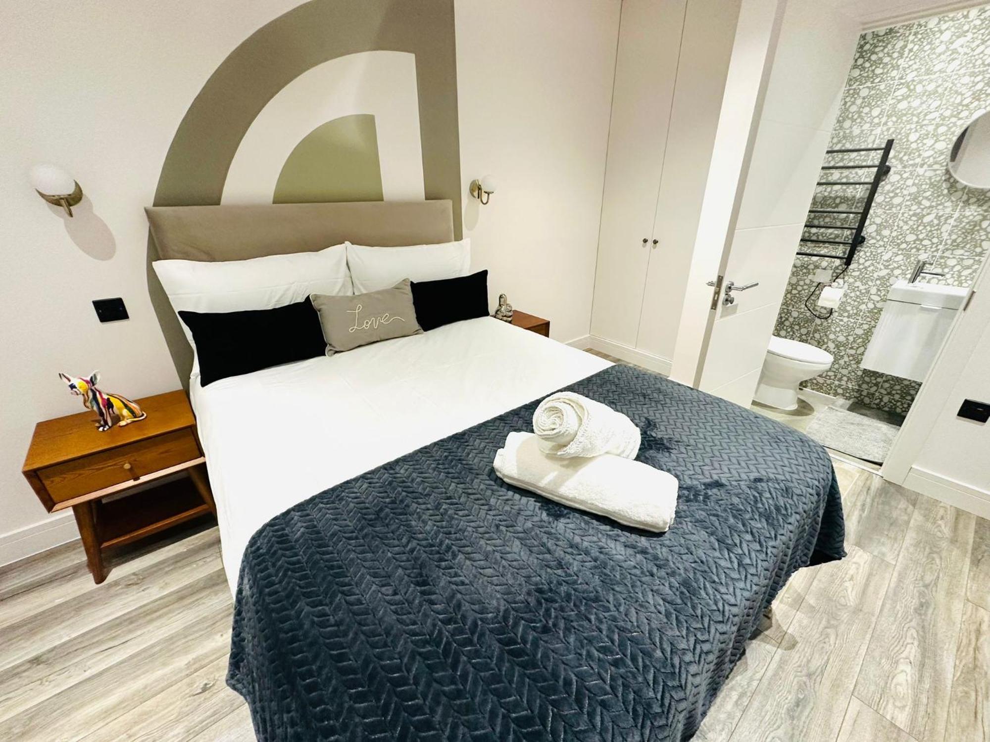 Luxury Flats, Perfect And Ideal For Tourists Apartment London