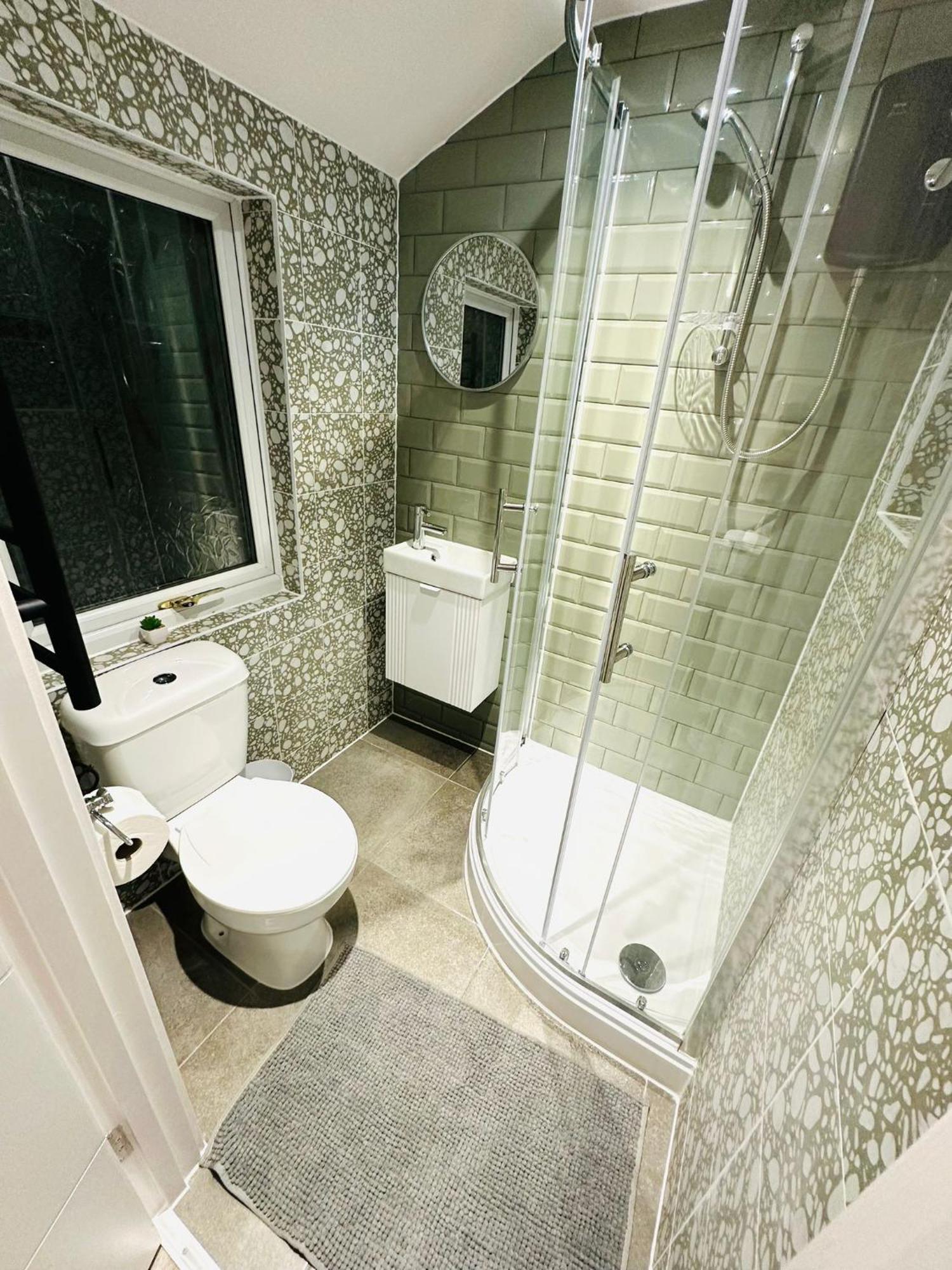 Luxury Flats, Perfect And Ideal For Tourists * London